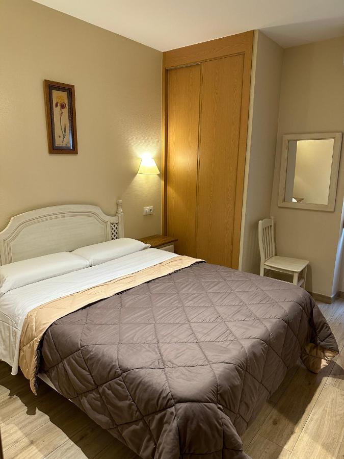 Hotel Toledo Plaza Exterior foto
