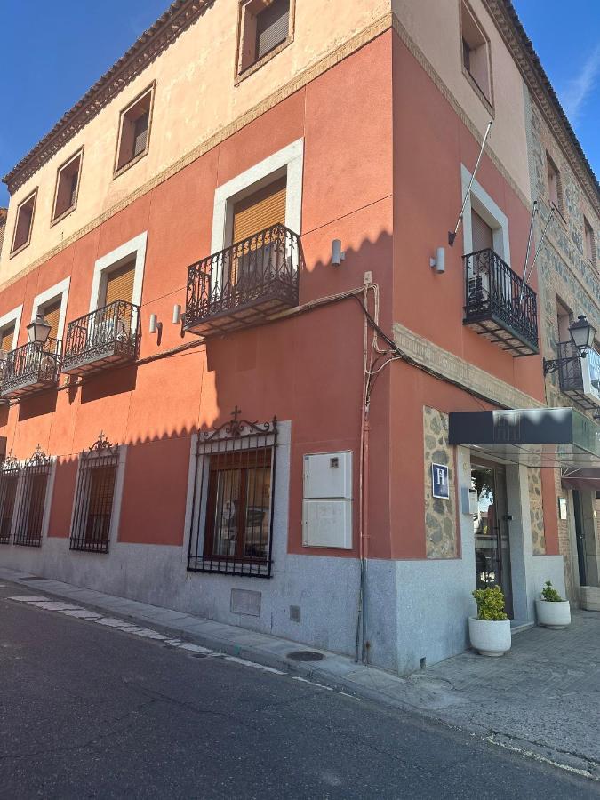 Hotel Toledo Plaza Exterior foto